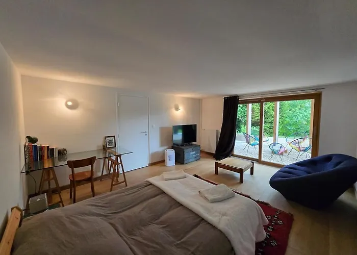 Maison D'architecte, Calme Et Nature Reunis